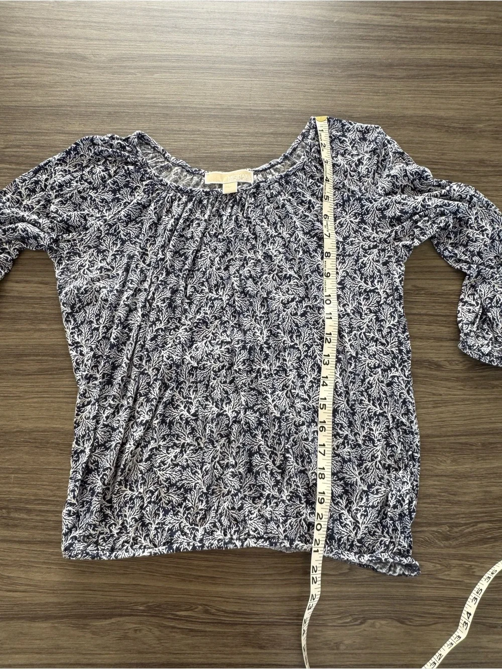 Women’s Navy and White Coral Printed Long-Sleeve Top